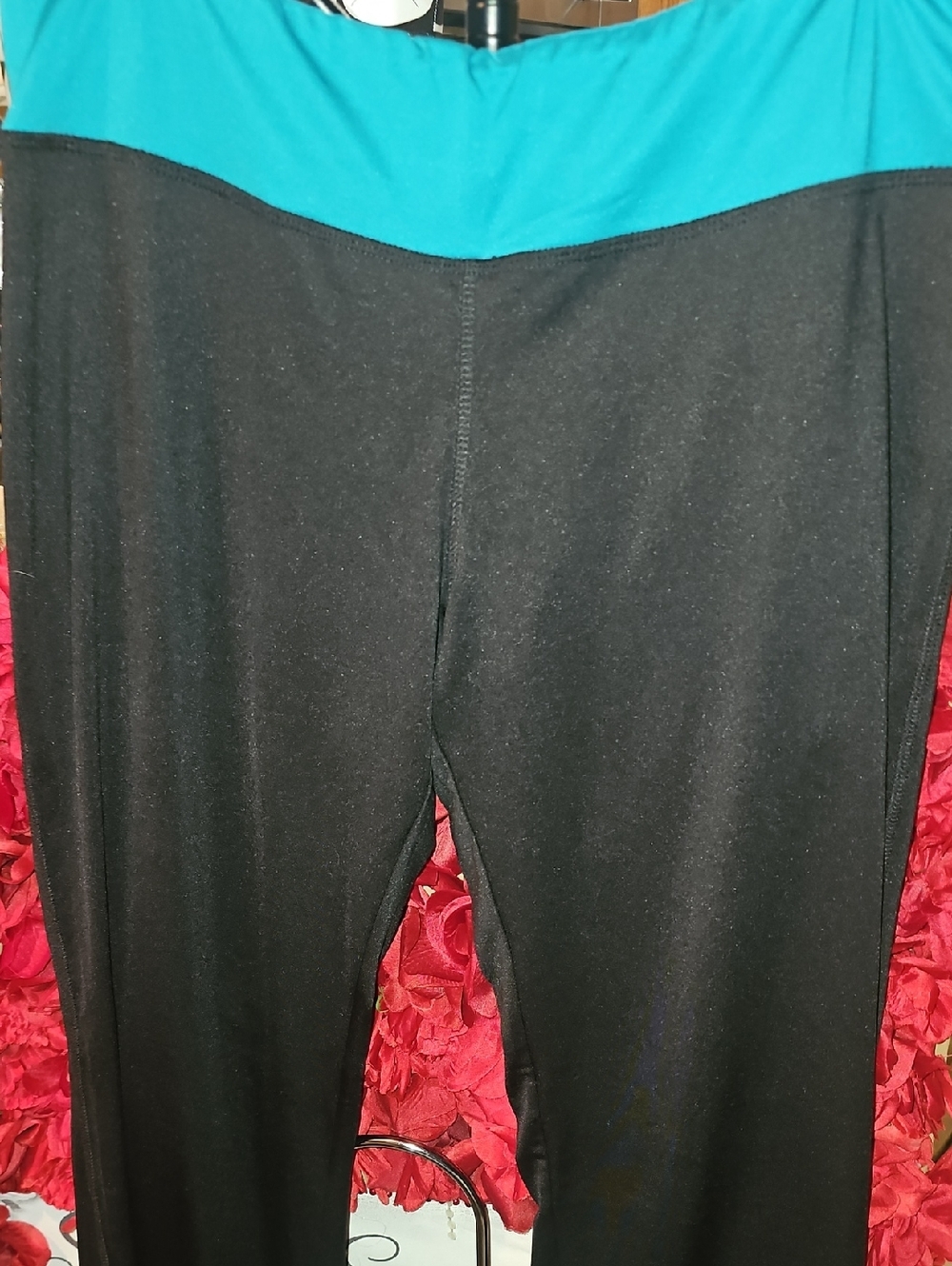 Dots Women's Black Active Leggings with Teal Waistband Size Large